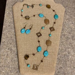 Premier Designs turquoise necklace and earrings